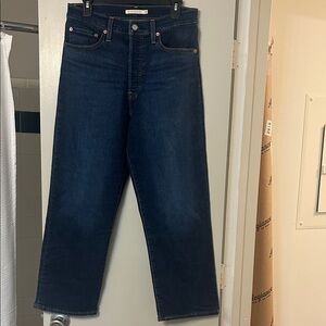 Women’s Levi’s Ribcage Straight Ankle. Size 30. Dark Blue.  Like new.